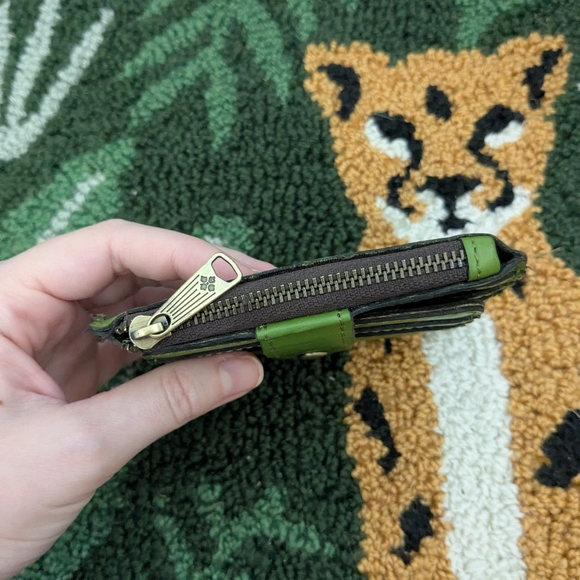 Patricia Nash Cassis Vintage Foliage ID Card Wallet - Picture 7 of 7